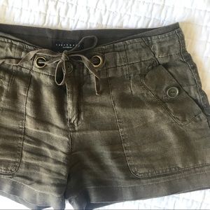 Women's sanctuary Army Green shorts. Size 26.